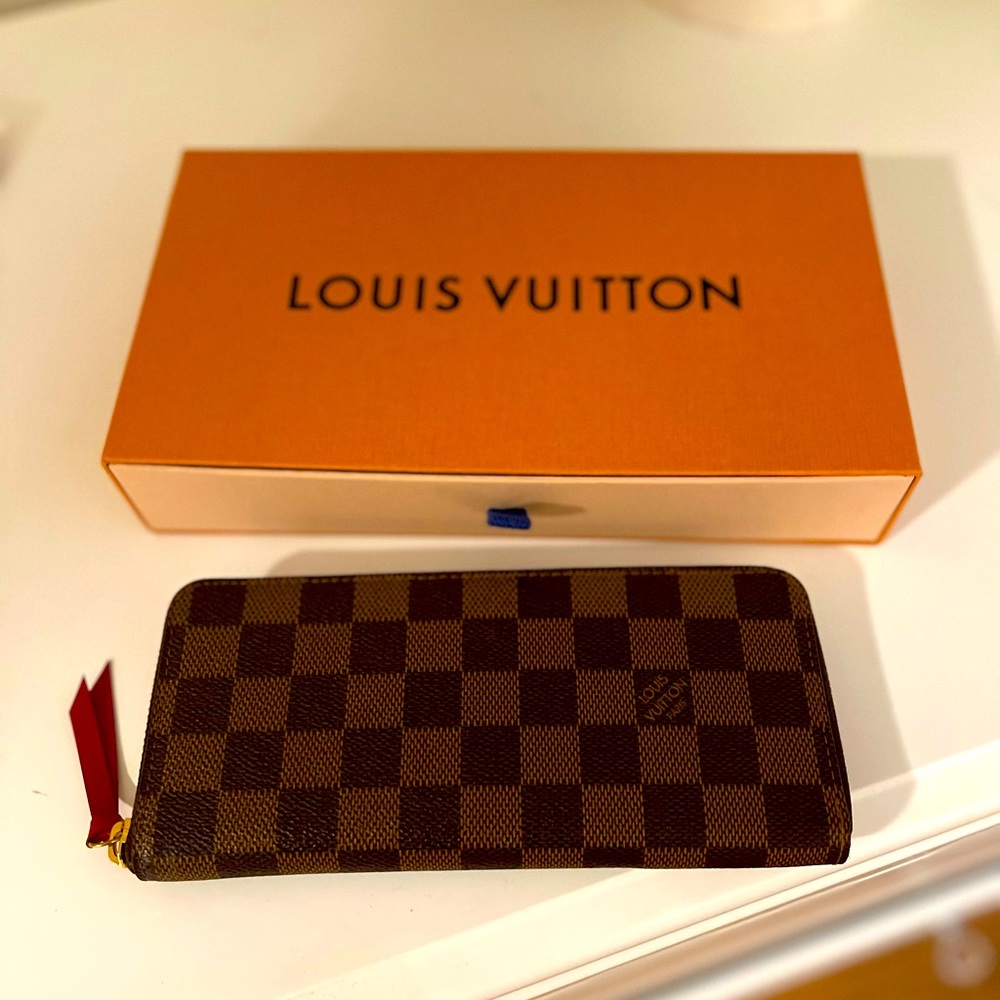 Louis Vuitton Damier Ebene Zippy Wallet